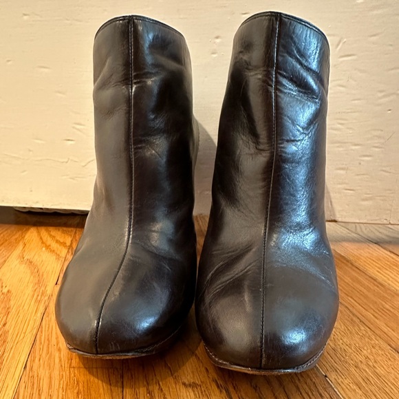 Fossil two-toned, black and brown high heeled leather booties - size 8.5 - Picture 2 of 7